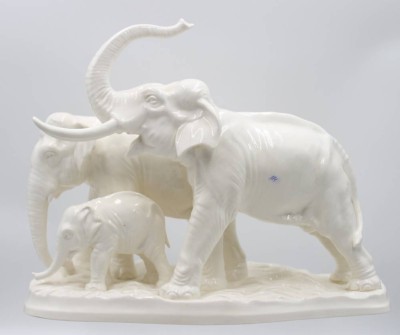 Auktion 365<br>Elefantengruppe, HERTWIG & CO. / KATZHÜTTE, 30/40er Jahre, Modellnr. 1319, H-34cm L-43cm [1]