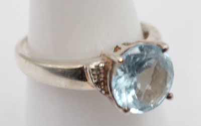 Auktion 365<br>925er Silber Ring mit einem blauen Stein, RG 55, 5,6 gr. [1]