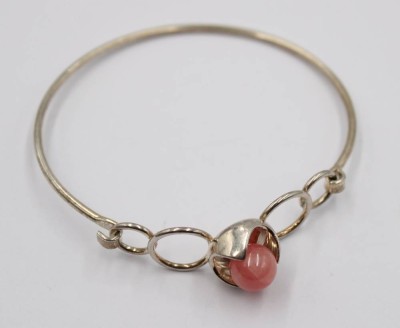 Auktion 365<br>Armreif mit Rosenquarz, 835er Silber, 8,5 gr. [1]