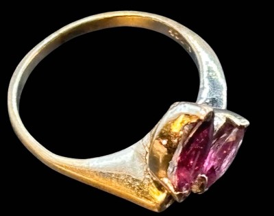 Auktion 365<br>Silberring-925- mit 2 altrosa Steinen und klare kl. Steine, RG 52, 3,6 gr. [1]