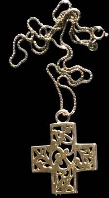Auktion 365<br>Silberkette mit Brustkreuz, beide S-925-, Kette L-46 cm, Kreuz 3x3 cm, zus. 7,8 gr [1]