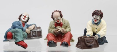 Auktion 365<br>3 sitzende Gilde Clowns, max. H-11 cm [1]