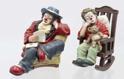 Auktion 365<br>2x Gilde-Clowns in Sessel, max. H12 cm [1]