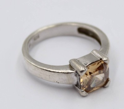Auktion 365<br>Damenring mit einem braunen Stein aus 925er Silber  [1]