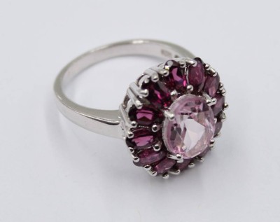 Auktion 365<br>Blütenring mit violetten Steinen aus 925er Silber,  [1]