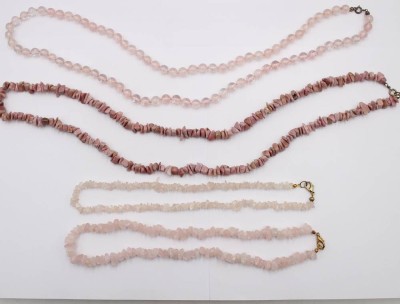 Auktion 365<br>4x Halsketten davon  3x Rosenquarz, ca. L-50cm [1]