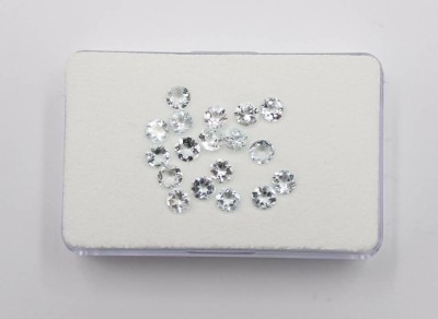 Auktion 365<br>18 Aquamarine von zus. 4,6 Karat [1]