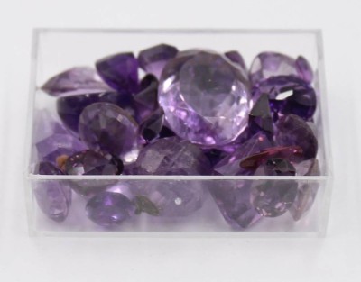 Auktion 365<br>Amethyste, ca. 112ct, Ausfassware, teilw. beschädigt [1]