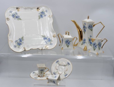 Auktion 365<br>Tete a Tet, florales Dekor, ungemarkt, 8 Teile, ca. H-18,5cm, Tassen H-6cm [1]