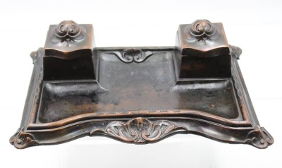 Auktion 365<br>gr. Titenfasshalter mit Ablage, älter, wohl Kupfer bronziert, H-7cm B-27cm T-18,5cm [1]