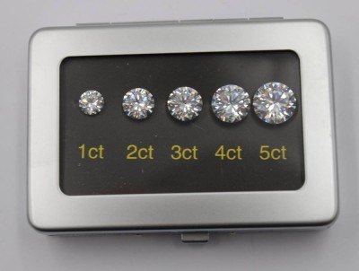 Auktion 367<br>Box zur Karatbestimmung, keine echten Steine [1]