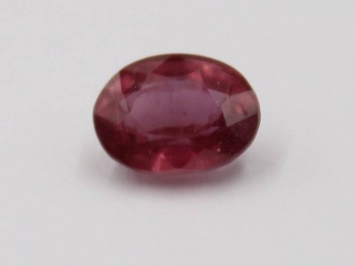 Auktion 365<br>Rubin von ca. 1,97ct, erhitzt [1]