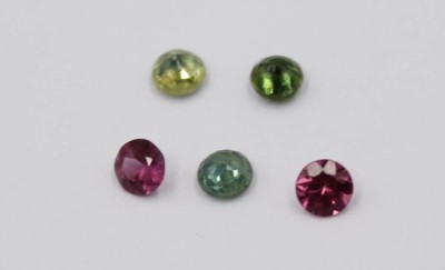 Auktion 365<br>5x div. Saphire, Multicolor, zus. 1,50ct [1]