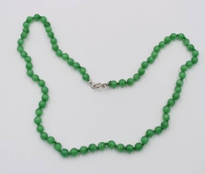Auktion 365<br>grüne Halskette, ?, ca. L-54cm [1]