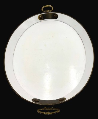 Auktion 365<br>grosses ovales Tablett, Metall weiss emailliert,Messing-Griffe, ca. 60x40 cm [1]