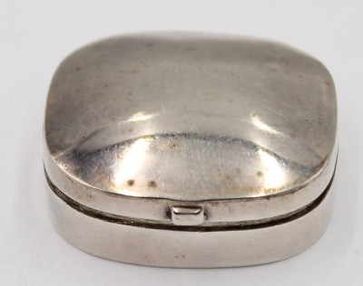 Auktion 365<br>kl. Silberdose-925-, Pillendose, H-1,2 cm, 3x2,5 cm, ca. 7,5 gr [1]