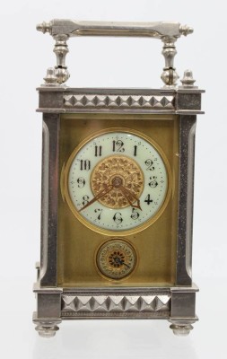 Auktion 365<br>Reiseuhr um 1900, Werk läuft an, allseitig verglast, ca. H-15cm [1]