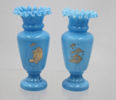 Auktion 365<br>Paar Biedermeier-Vasen, Reste von Goldbemalung, je ca. H-15,5cm [1]