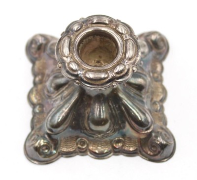 Auktion 365<br>Kerzenhalter, Silber, 19.Jhd., gefüllter Stand, H-4 cm, 6x6 cm, 74,3 gr., ungeputzt [1]