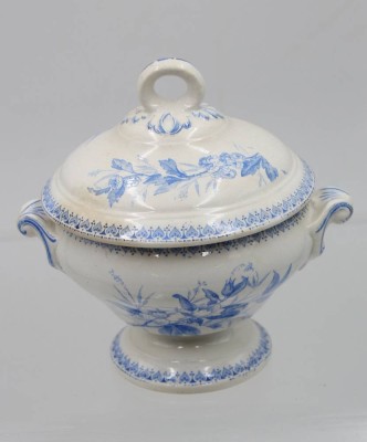 Auktion 365<br>kl. Terrine, Villeroy & Boch, blsue Wiesenblume, ca. H-13cm [1]