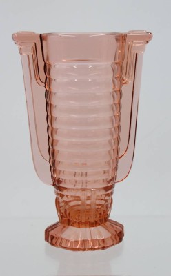 Auktion 365<br>Vase, wohl Art-Déco, rosafarben, ca. H-20cm [1]