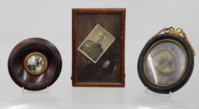 Auktion 365<br>3x kl. Bilderrahmen, älter, Größter 15 x 10cm, kl. D-10cm [1]