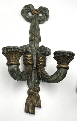 Auktion 365<br>Wandkerzenhalter aus Holz, farbig gefasst, 40x20 cm [1]