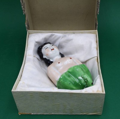 Auktion 365<br>handbemalter chinesischer Wandhaken, H- 16cm B- 7cm (in Box) [1]