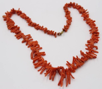 Auktion 365<br>Natur-Astkoralle-Kette, verlaufend, L-ca. 60 cm, 38 gr., [1]