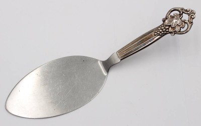 Auktion 365<br>Pasteten-Kuchenheber, Griff  Silver 925 Johannes Siggaard Denmark, L-17,5 cm [1]