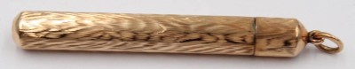 Auktion 365<br>kurzer Drehbleistift mit Öse, Gold-585-. Gravur 20.12.1902,für F.W.H.G. BruckmeyerL-ca. 7,5 cm, 23,3 gr. [1]