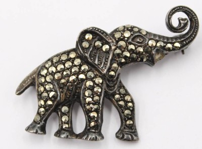 Auktion 365<br>Silberbrosche-925- Silber, Elefant mit Markasiten, L-4 cm, 8,6 gr [1]