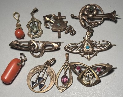 Auktion 365<br>10x div. Jugendstil-Schmuck, Broschen und Anhänger, alles Double [1]