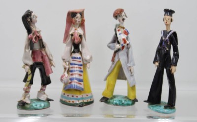 Auktion 365<br>4x div. Figuren, Italien, Majolika, Carlino Sciacca, 1x an Hand bestossen, ca. H-20cm [1]