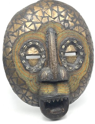 Auktion 365<br>grosse runde Wandmaske, wohl Ashanti, Ghana/Abidjan, massive Holzplatte, ca. 52x40 cm [1]