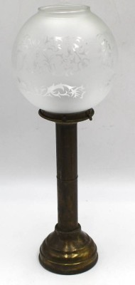 Auktion 365<br>Windlicht für Kerze, Messingstand, runder Schirm, wohl vom Schiff (Kardanisch aufgehängt) H-40 cm [1]