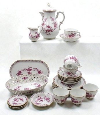 Auktion 366<br>Hutschenreuther-Kaffeeservice im Dekor Maria Theresia Linderhof, für 6 Personen, anbei Korbschale, Ascher, kl. ovale Platte und 3 kl. Tellerchen [1]