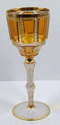 Auktion 366<br>gr. Römer, Serie Venezia, Glasmanufaktur Franz Heide, Böhmisch-Kamnitz, 1920er Jahre Scheibenfuß mit Goldrand, ca. H-21,5cm [1]