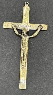 Auktion 366<br>Brustkreuz aus Metall, 10x5 cm [1]