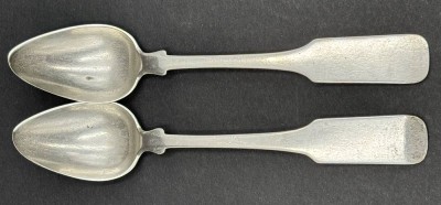 Auktion 366<br>2 Biedermeier Silber-Kaffeelöffel, 12 lötig, Meister Engel, L-15  cm, beide 15 gr. [1]