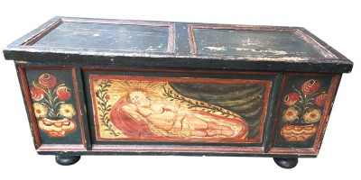 Auktion 366<br>alpenländische Holztruhe mit Bemalung, um 1850, Gebrauchsspuren, L-119 cm, T-48 cm, H-54 cm [1]