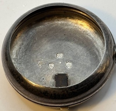 Auktion 366<br>massiver Silber-Uhrenschutz, London, 1883, für  Uhren bis ca. 5 cm?, 47,3 gr. [1]