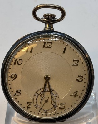 Auktion 366<br>Silber-Taschenuhr um 1915, Schweizer Werk mit seltenen in Tula gefertigten Deckel mit Gold/Silber revidiert.
