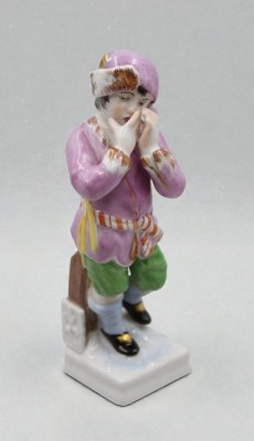 Auktion 366<br>Monatsfigur, KPM Berlin, Szepter u. Reichsapfel, Entw. Elias Meyer, bemalt, ca. H.-11cm [1]