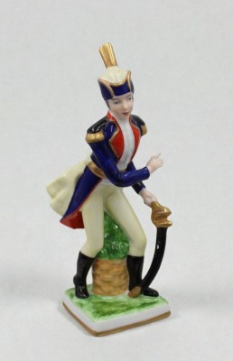 Auktion 366<br>Soldatenfigur, Capodimonte Neapel, bemalt, ca. H-17,5cm [1]