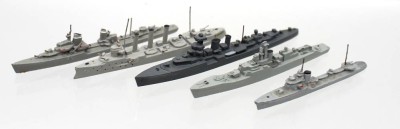 Auktion 366<br>5x Schiffsminiaturen, Wiking, älter, Kriegsschiffe, ca. L-11cm [1]