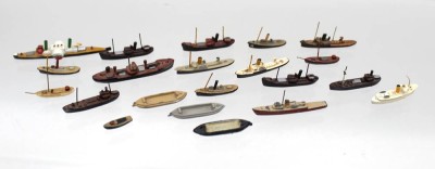 Auktion 366<br>21x Schiffsminiaturen, Wiking, älter, Frachter etc., ca. L-7,5cm [1]