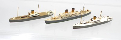 Auktion 366<br>3x Schiffsminiaturen, Wiking, älter, Passagierschiff und 2 Walfänger, ca. L-14cm [1]