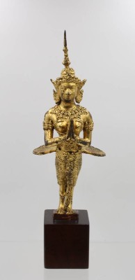 Auktion 366<br>Rattanakosin Figur, Bronze, feuervergoldet, auf Holz, ca. H-39cm [1]