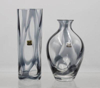 Auktion 366<br>2x div. Kunstglasvasen, Krystallglasfabrik Isidor Gistl in Frauenau, ca. H-21,3cm u. H-18cm [1]